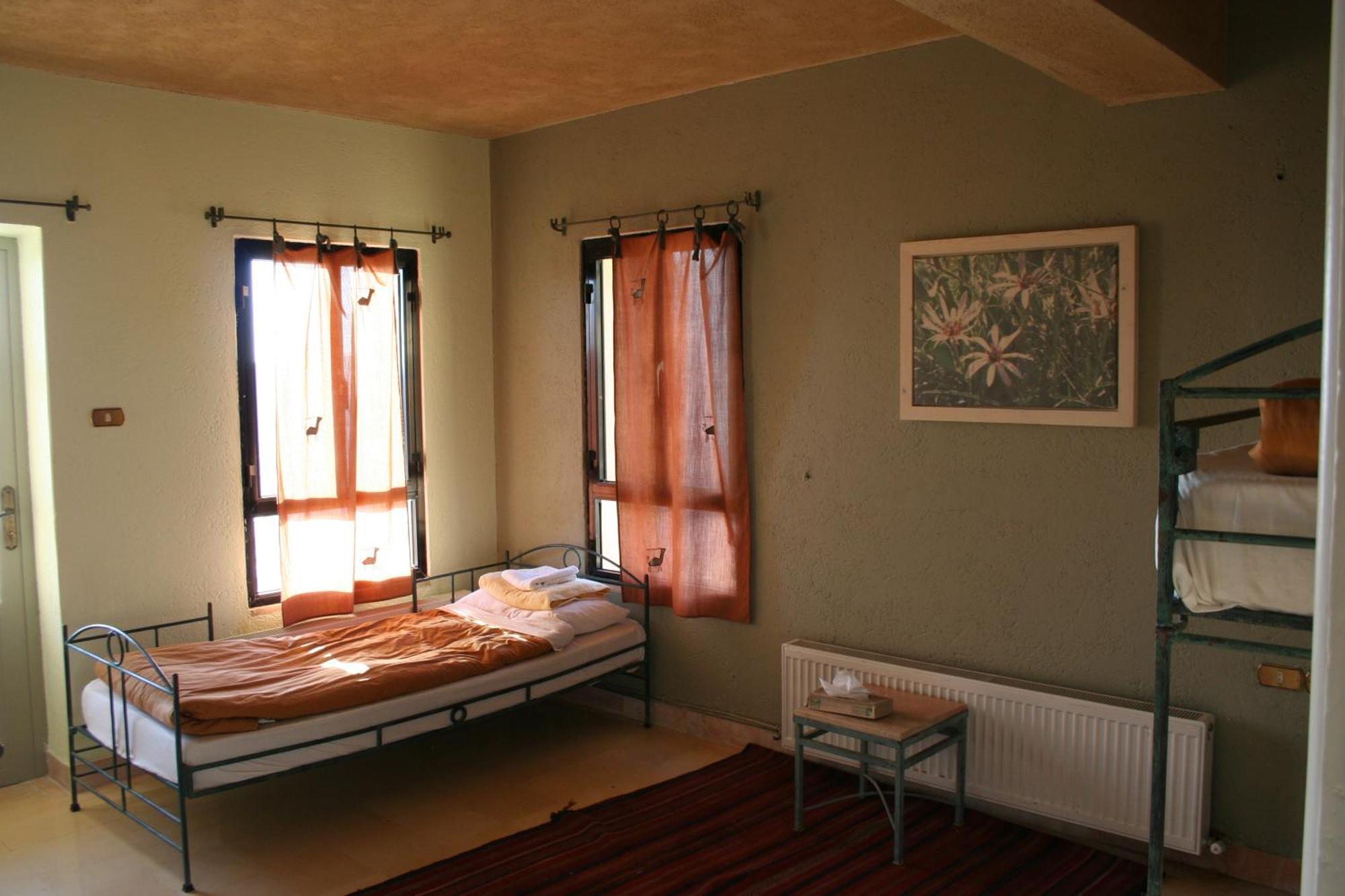 Dana Guesthouse Экстерьер фото